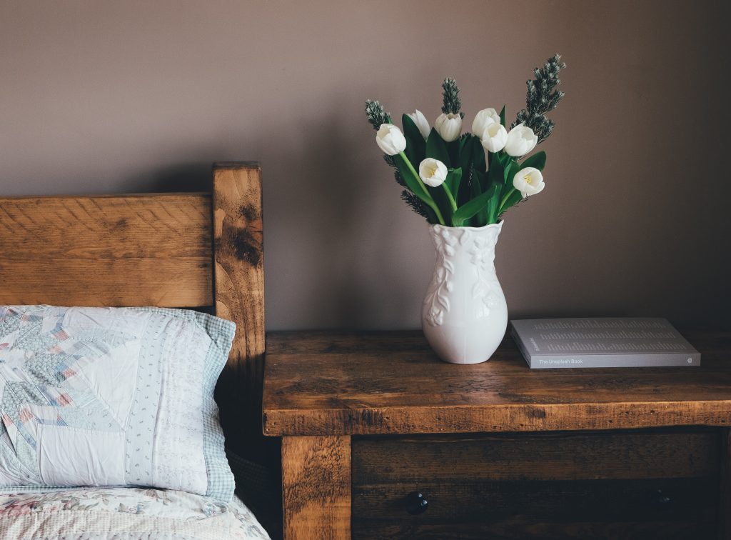 Wooden features for nature-themed bedroom