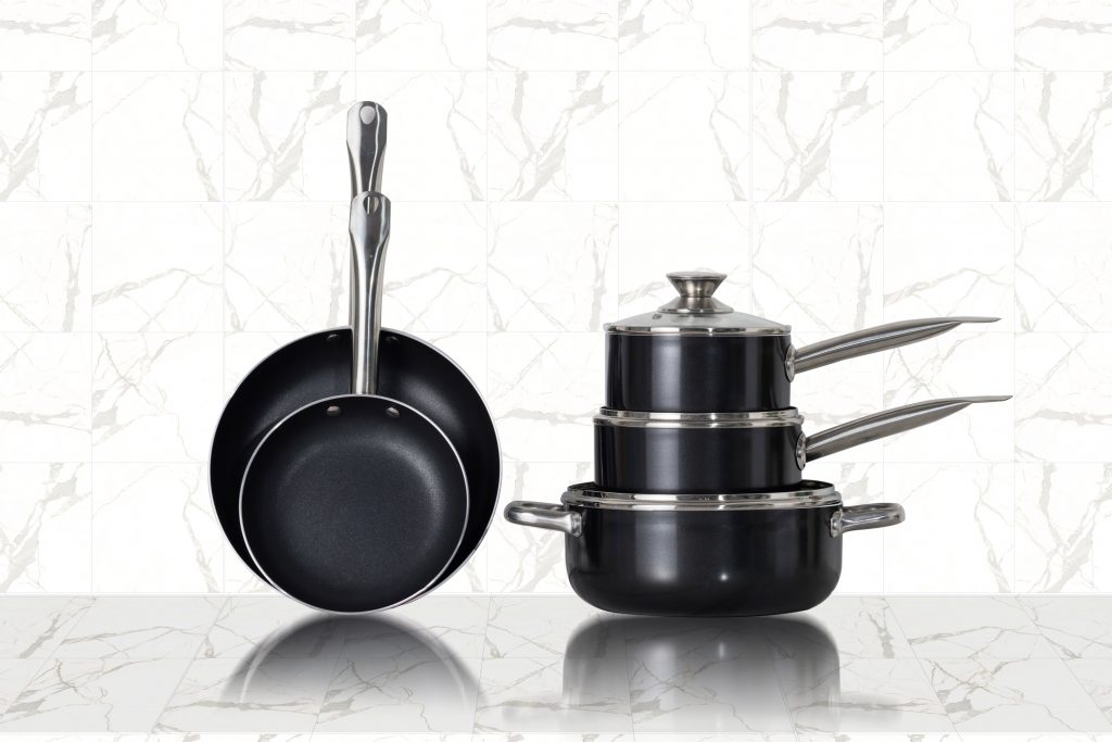 pots and pans that suit a student home