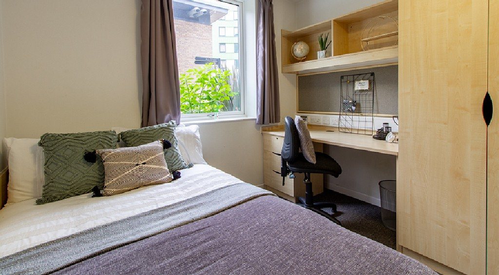3-station-road-bedroom