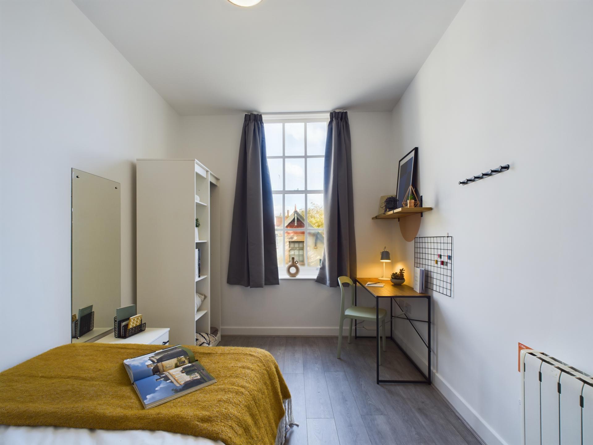 Flat 4, 18 China Street