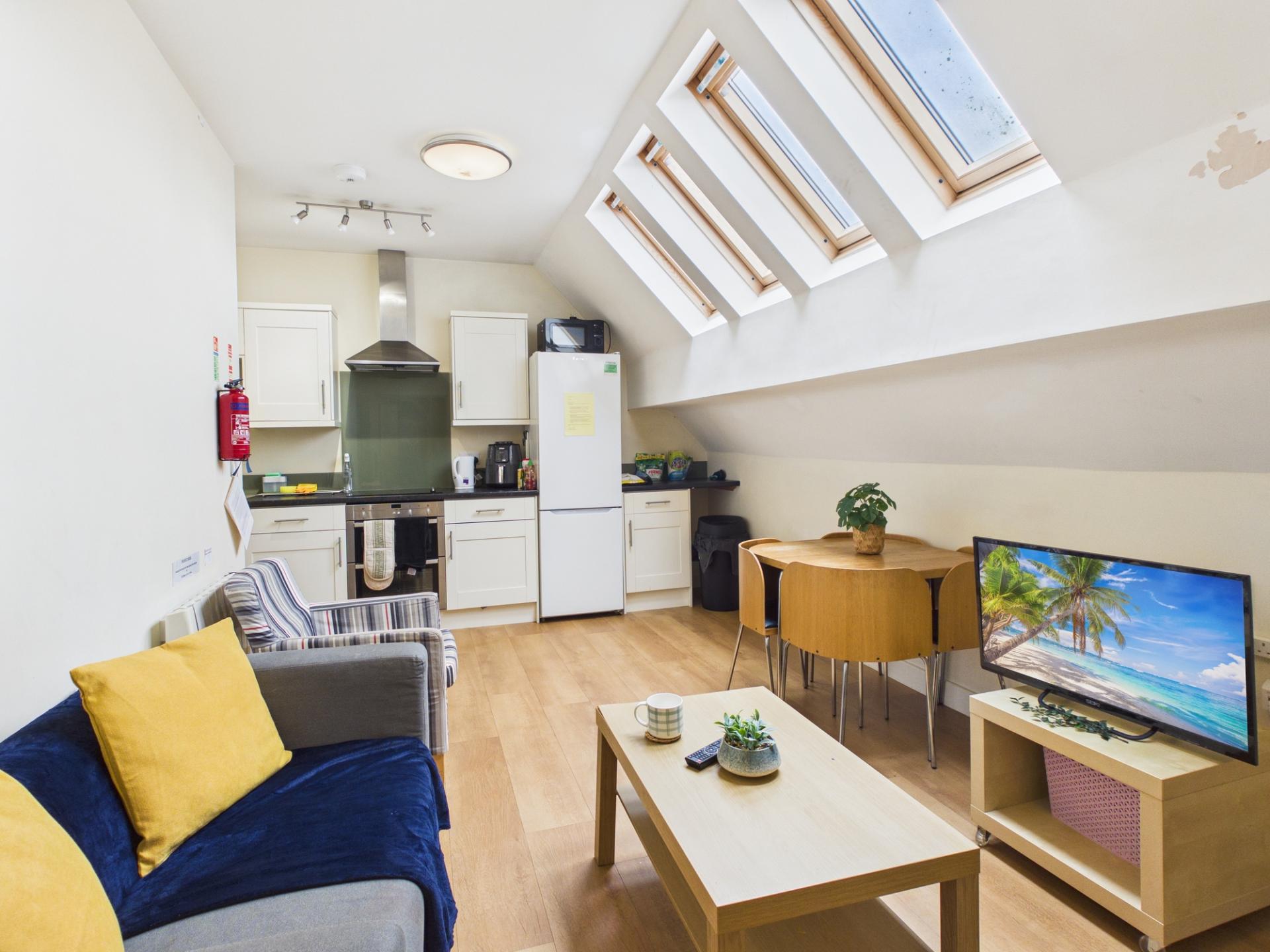 Flat 9, 18 China Street